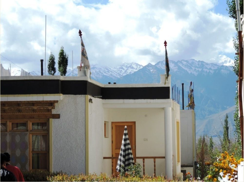 Hotel Holiday Ladakh Leh Extérieur photo